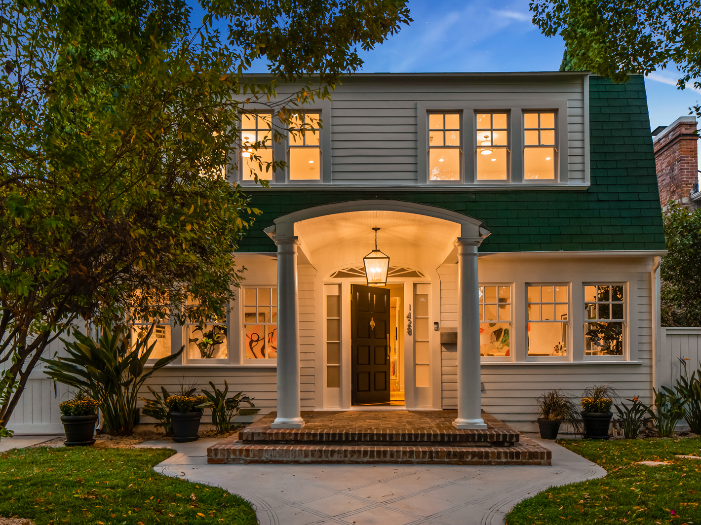 1428 DE ELM STREET